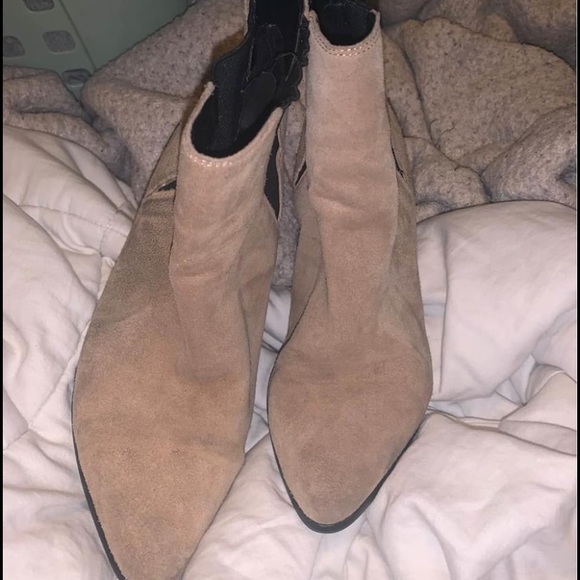 Chelsea boots from UO - Picture 2 of 5